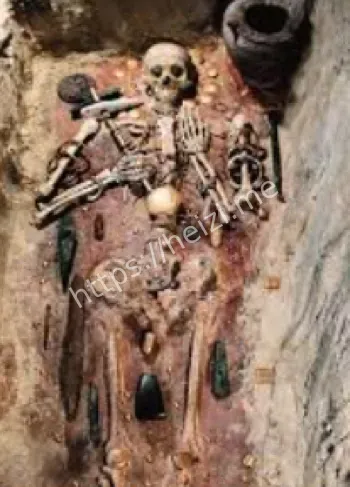 瓦尔纳墓地黄金宝藏