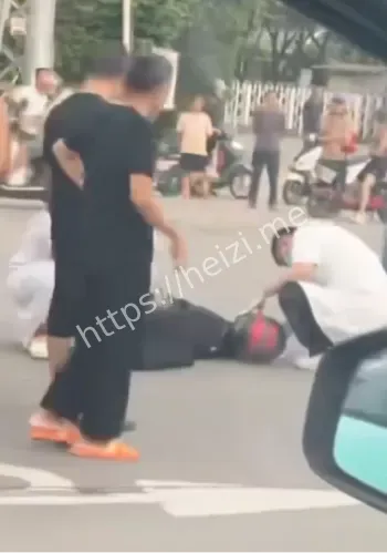 摩托死亡摇摆失控