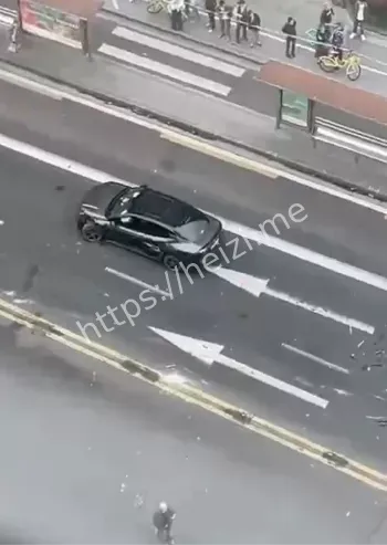 成都草市街交通事故