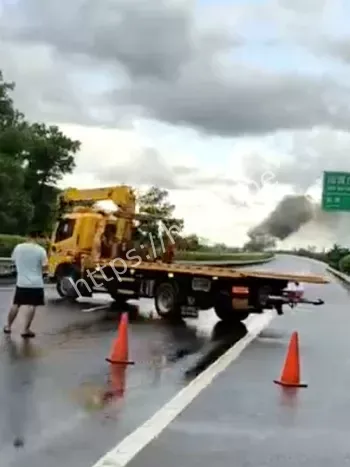 海南高速追尾救援过程