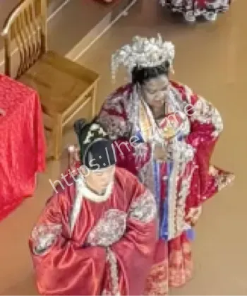 27岁新郎47岁黑人新娘婚礼