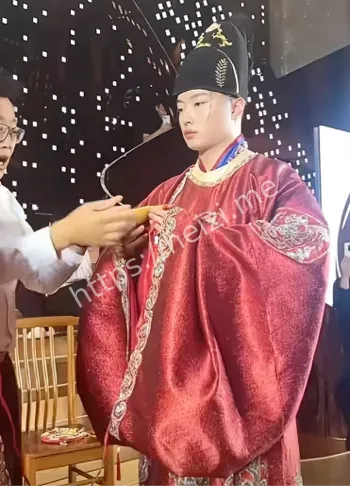 27岁新郎47岁黑人新娘婚礼