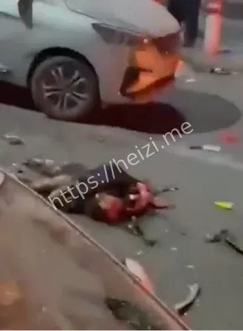 红堡地铁站汽车炸弹现场惨不忍睹