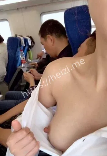 小莉帮忙栏目网红记者瓜