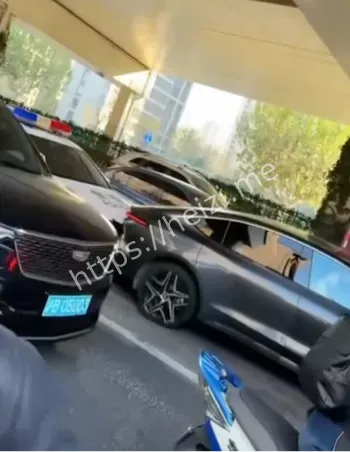 上海13岁少年拒捕