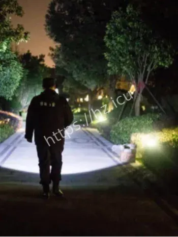 温州中学司机猛打方向盘