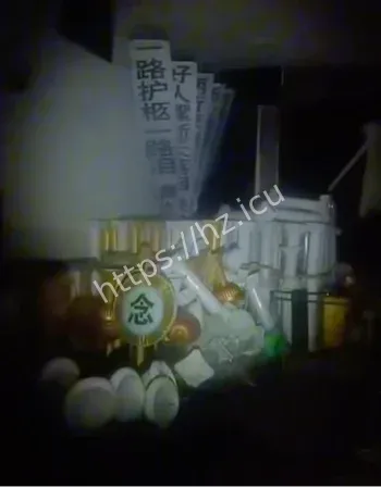 户外探险小龙冰馆